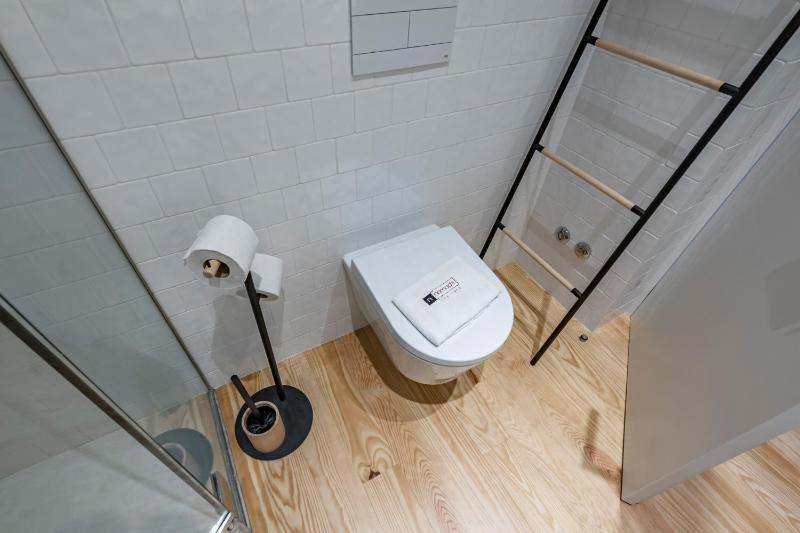 Nomad's Lux - Almada Apartments Porto - image 25