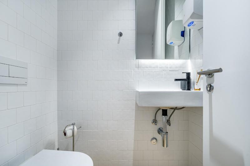 Nomad's Lux - Almada Apartments Porto - image 41