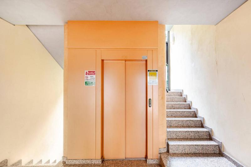 Central Apartment Caniggia 2 with Terrace in Como - image 25