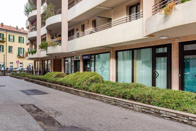 Central Apartment Caniggia 2 with Terrace in Como - image 22