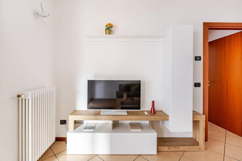 Central Apartment Caniggia 2 with Terrace in Como - image 15