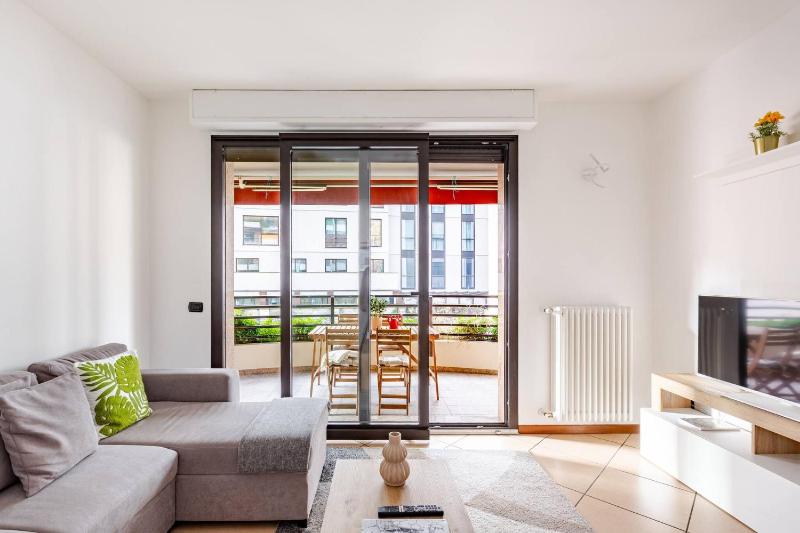 Central Apartment Caniggia 2 with Terrace in Como - image 39