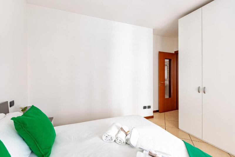 Central Apartment Caniggia 2 with Terrace in Como - image 7