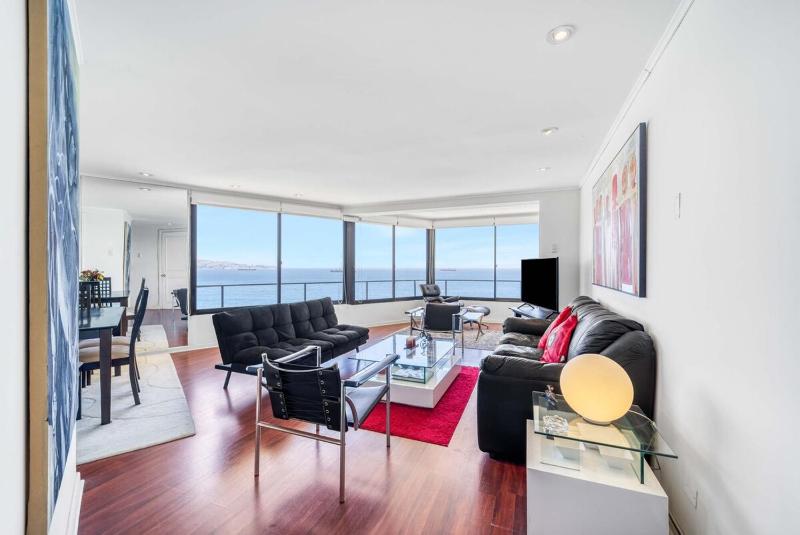 Ocean Stay Apartment with Ocean View in Viña Del Mar - image 1