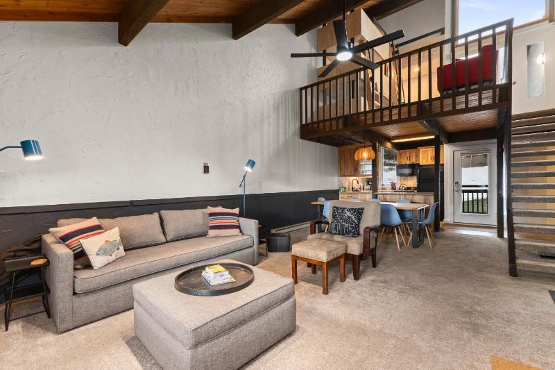 Ski Ranch Loft Short Easy Walk to Slopes 2 King Bedrooms And Loft - image 15
