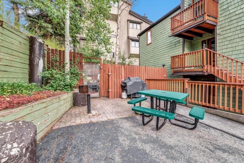 Ski Ranch Loft Short Easy Walk to Slopes 2 King Bedrooms And Loft - image 14