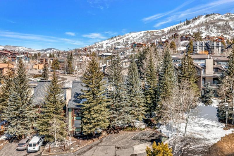 Ski Ranch Loft Short Easy Walk to Slopes 2 King Bedrooms And Loft - image 45