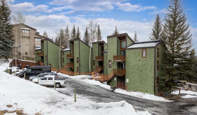 Ski Ranch Loft Short Easy Walk to Slopes 2 King Bedrooms And Loft - image 43