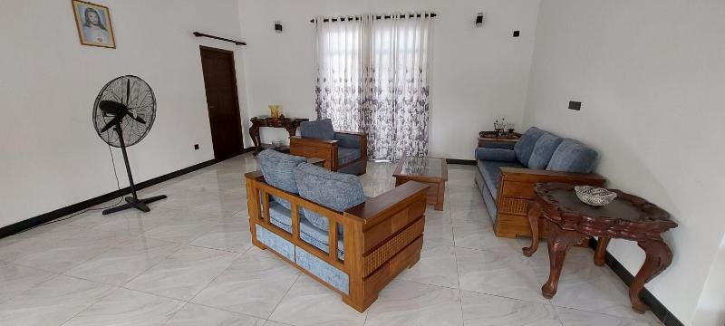Negombo Villa - image 2