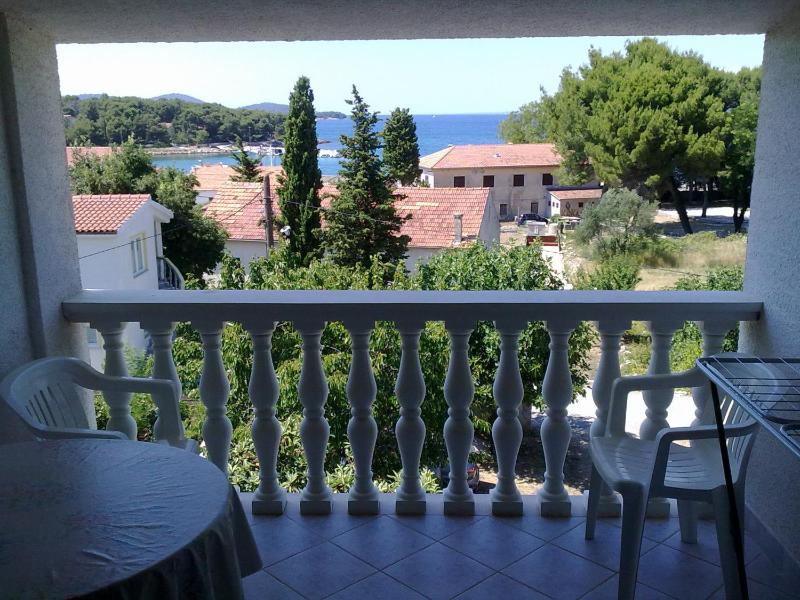 Studio with Balcony image 2