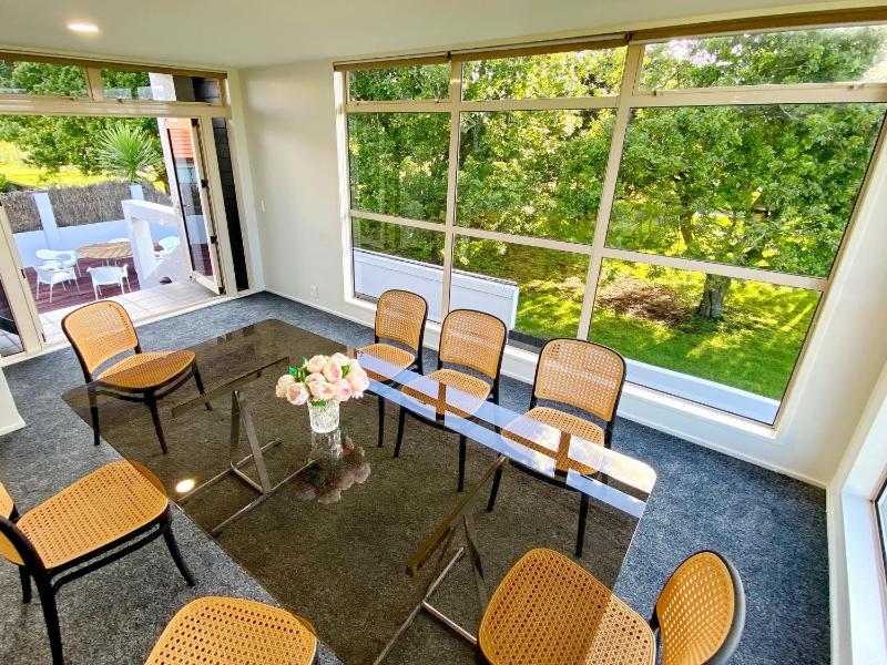 Designer 6BR Home Backyard Direct Park Access - image 13