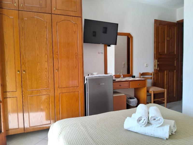 Avlonitis Rooms - image 39