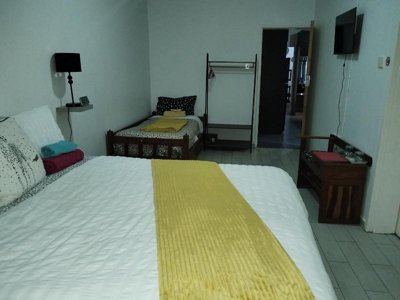 Victoria Falls African Guest House - image 15