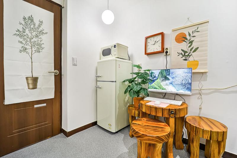 Bokman Stay 02 - image 8