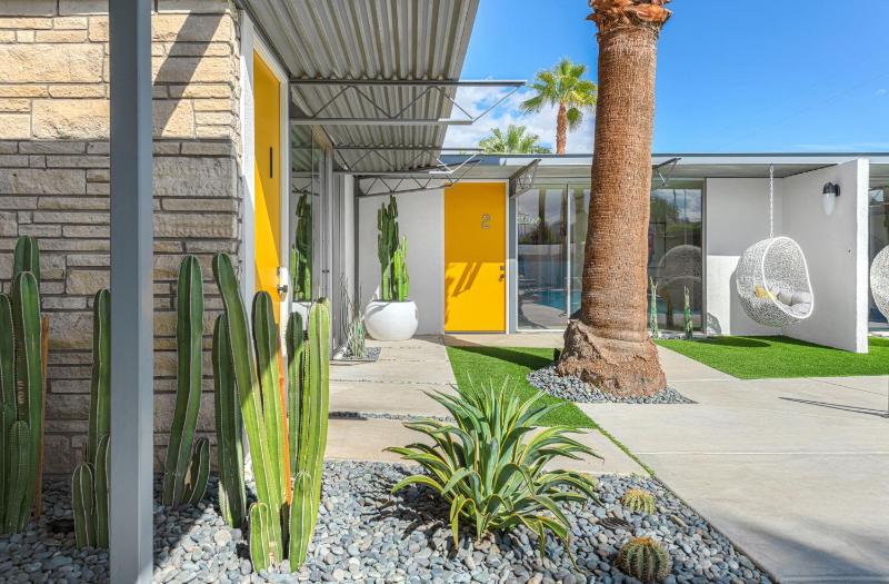 Limon Palm Springs A Luxury Boutique Hotel - image 22
