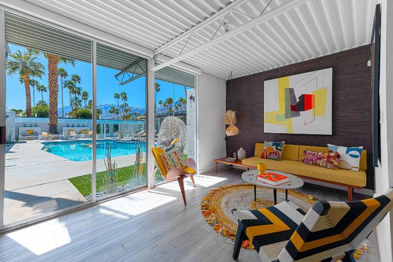 Limon Palm Springs A Luxury Boutique Hotel - image 28
