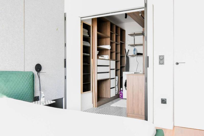 View Location High End Interior Lift AC - image 10