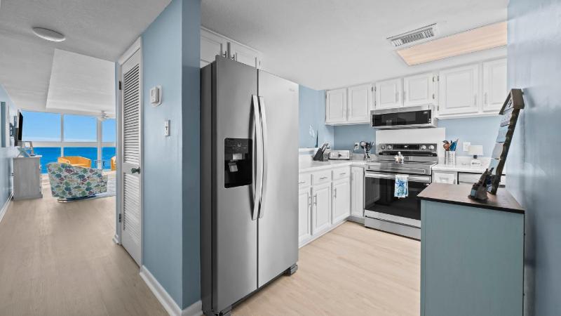 Edgewater West 82 - image 9