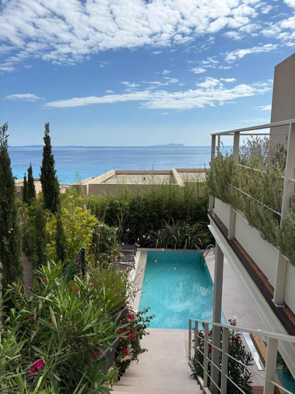 Green Coast beach villa with pool hot tub & sauna - image 13