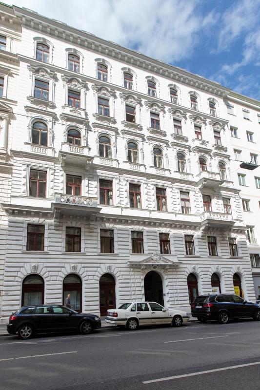 HeyMi Apartments in City Center - image 10