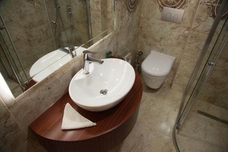 Standard Single Room image 2