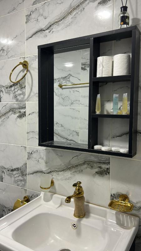 Luxury Helena Bubbles & Tours - image 7