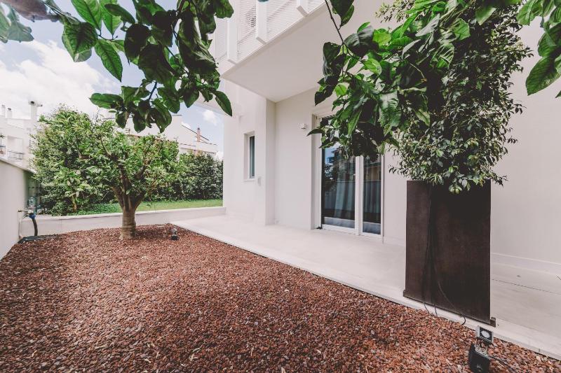 One-Bedroom Suite with Patio image 4