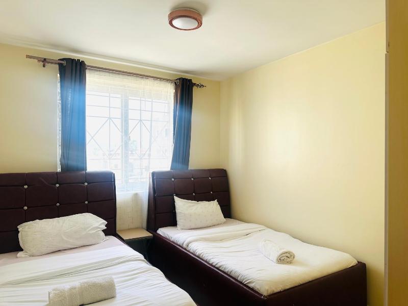 Royal furnished apartment with pool Nakuru milimani J10 - image 10