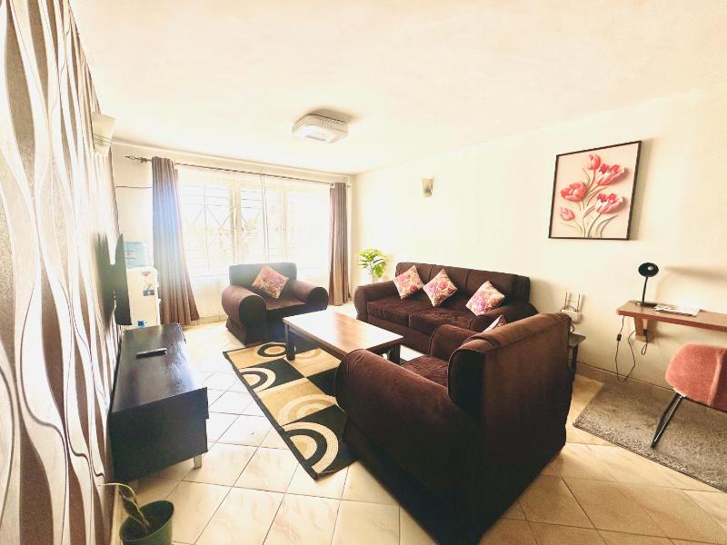 Royal furnished apartment with pool Nakuru milimani J10 - image 1
