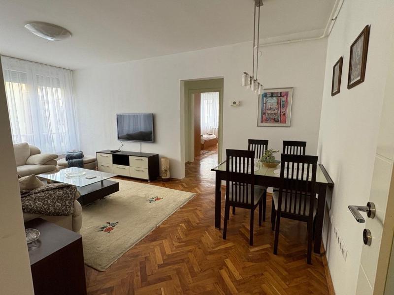 Apartment Katedrala-Center - image 6