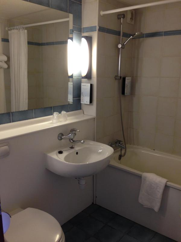 Double Room image 3