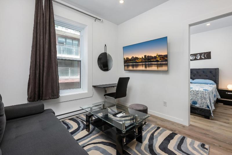 Downtown Montreal Lofts Quartier des Spectacles - image 13