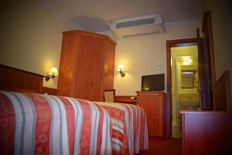 Standard  Room image 2