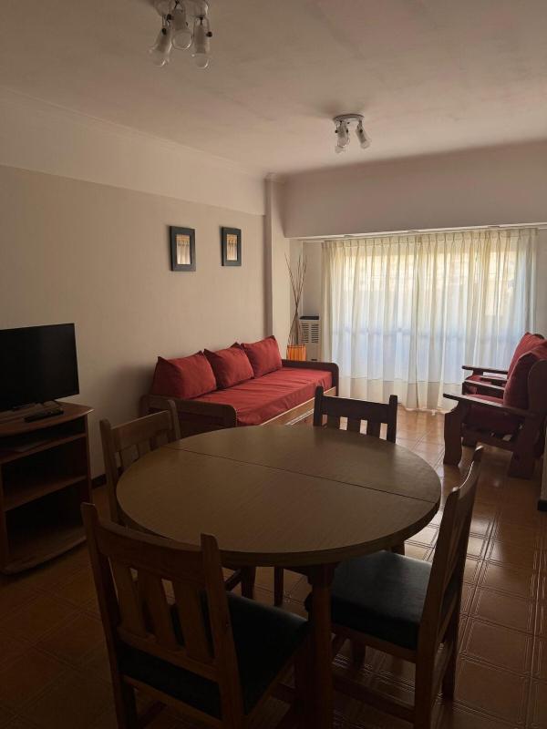 Departamento en La Perla - 3 cuadras de la playa - image 4