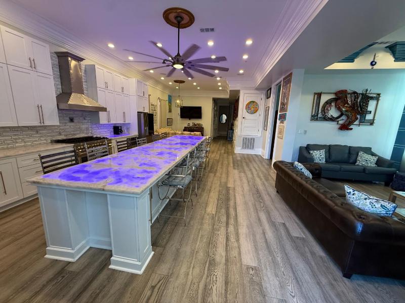 Blue Crawfish Boutique Hotel & Pool Bar - image 15