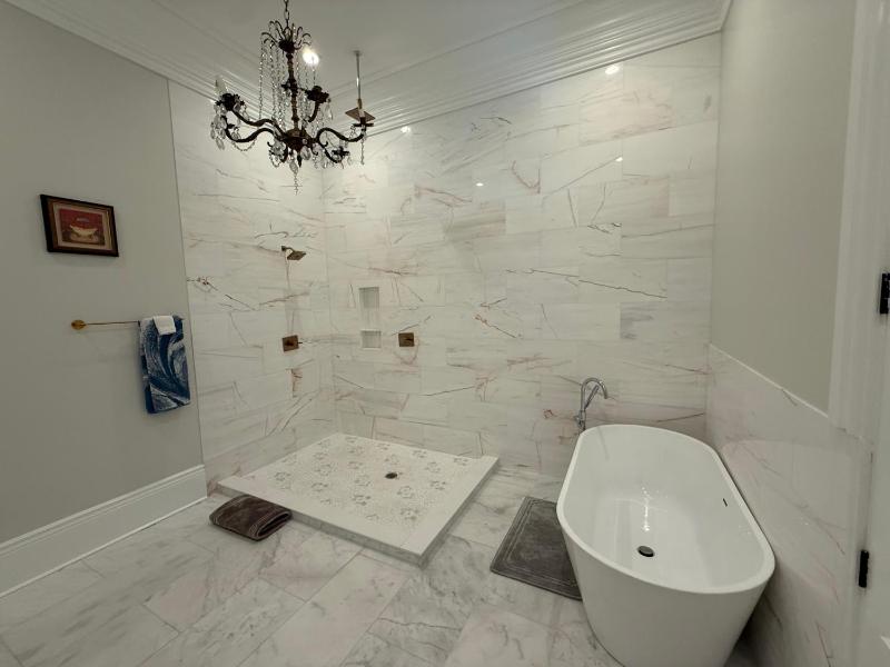 Blue Crawfish Boutique Hotel & Pool Bar - image 7