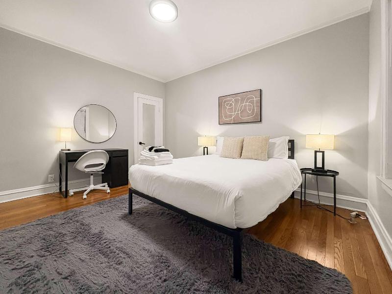 Spacious 4BR Retreat - Chase E1 - image 12