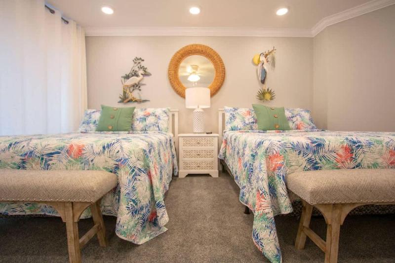 Oceanside Beach Treasure by Golden Coast Rentals - image 4