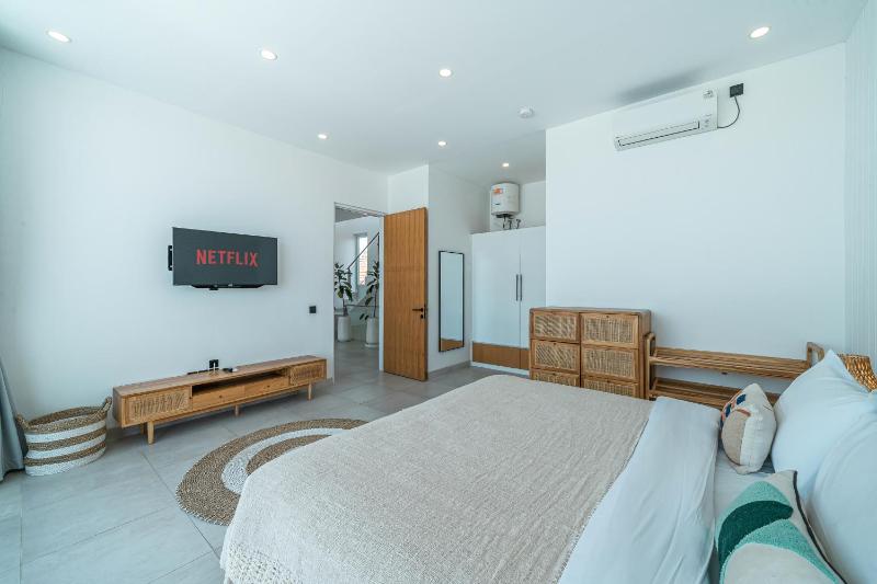 Villa Era - 4BR Modern Escape with Rooftop - 4 Mins to the Beach - image 20