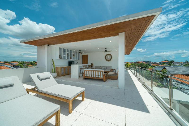 Villa Era - 4BR Modern Escape with Rooftop - 4 Mins to the Beach - image 29