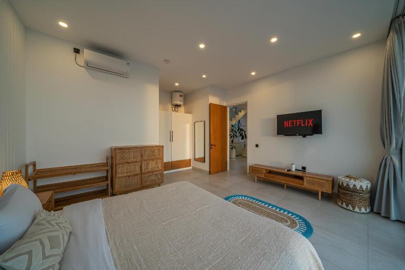 Villa Era - 4BR Modern Escape with Rooftop - 4 Mins to the Beach - image 37