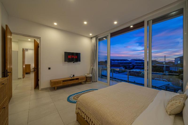 Villa Era - 4BR Modern Escape with Rooftop - 4 Mins to the Beach - image 33