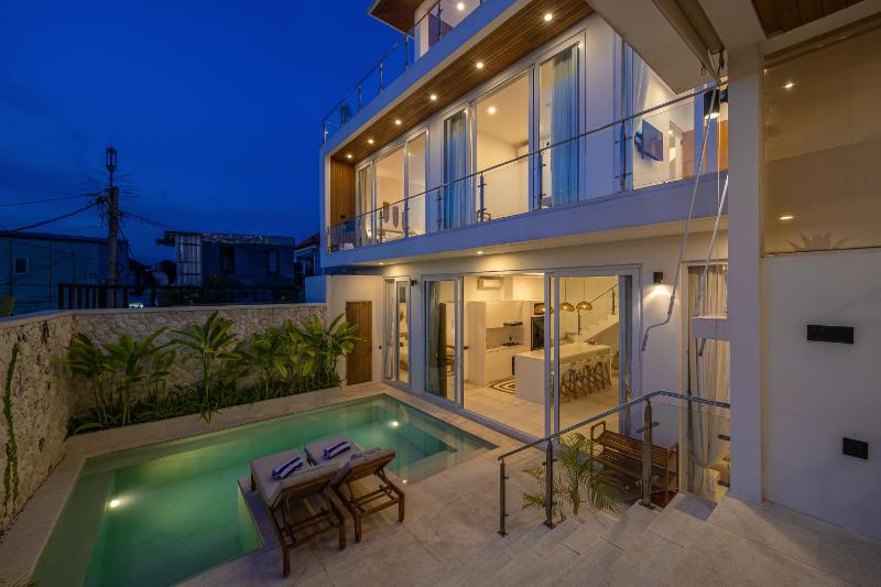 Villa Era - 4BR Modern Escape with Rooftop - 4 Mins to the Beach - image 47