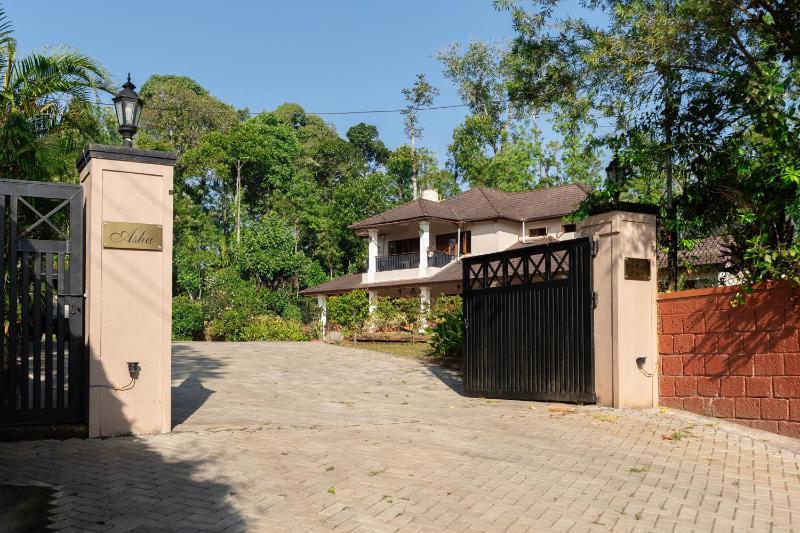 SaffronStays Coffeeshire - image 44