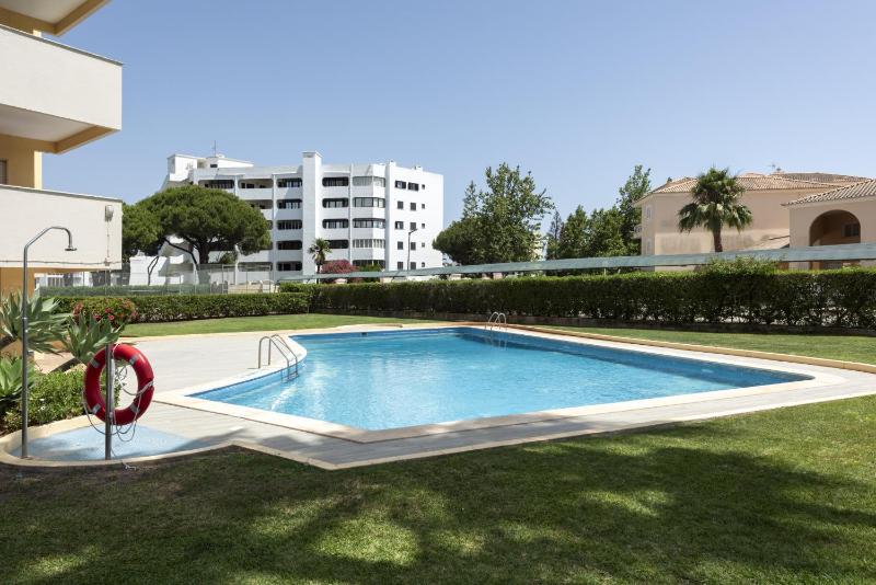 Alva - cozy apartment with pool by HD - image 19
