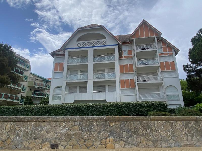 Appartement T3 en bord de mer avec balcon WIFI et parking sécurisé - FR-1-374-23 - image 9