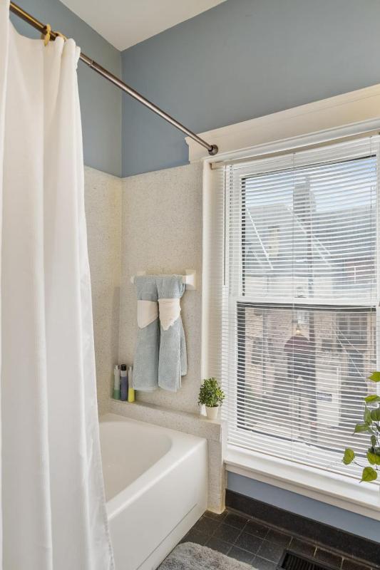 Vibrant Home: Historic Charm Perfect Location - image 18