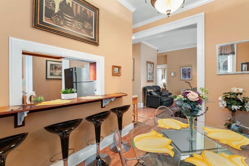 Charming Churchill Downs Cottage-Family Friendly - image 4