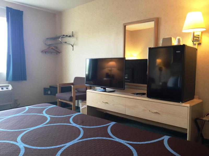 King Room - Non-Smoking image 1
