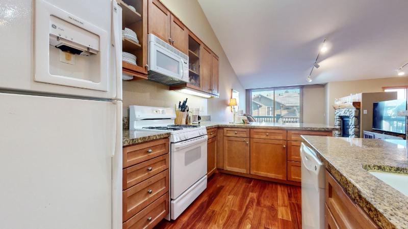 Snowcreek V #1002 condo - image 14